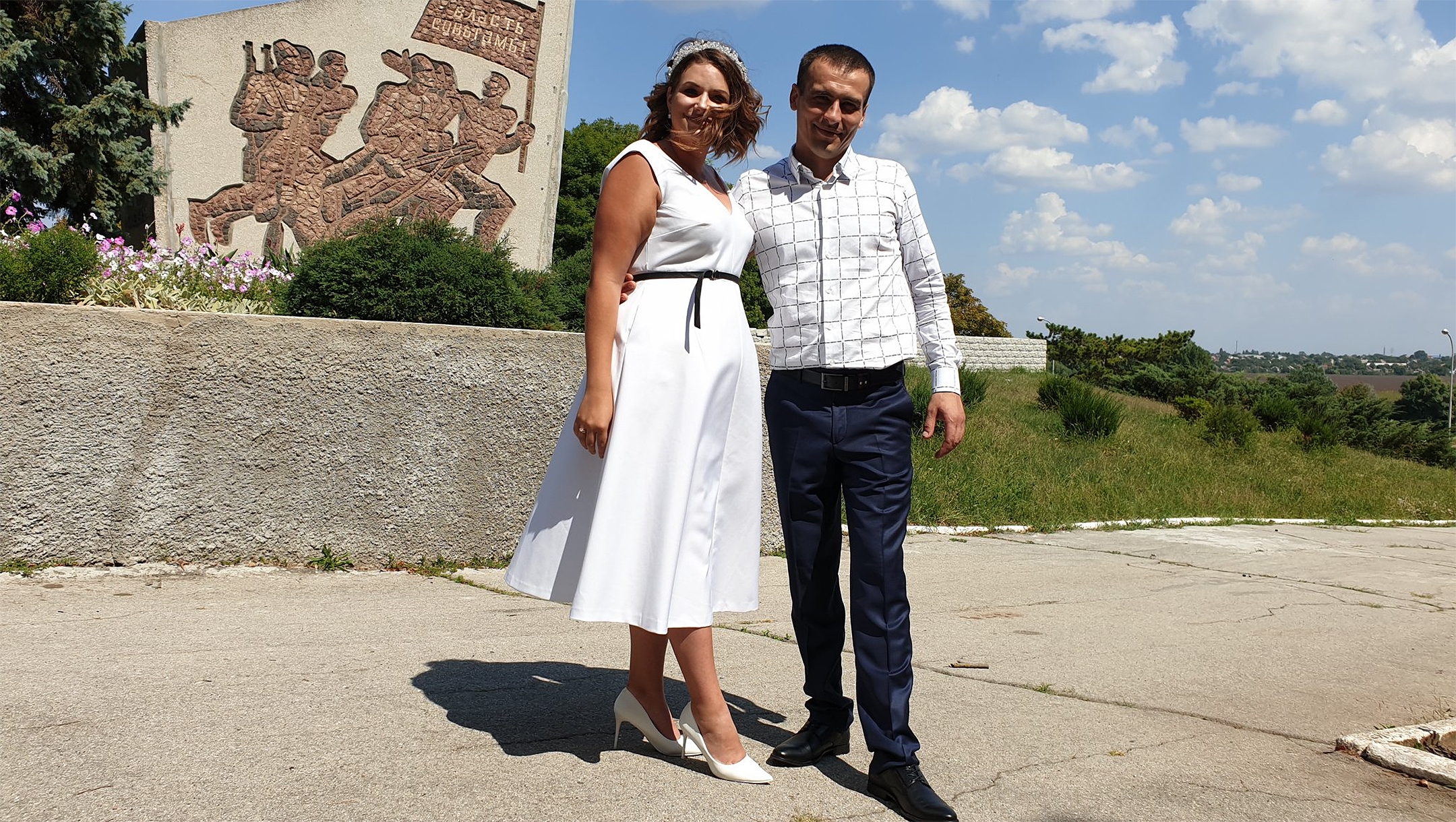 Anastasia and Vitaly posing for the wedding photos in Tiraspol, Transnistria on Aug. 24, 2019. (Courtesy of Roman Yanushevsky/Channel 9) 