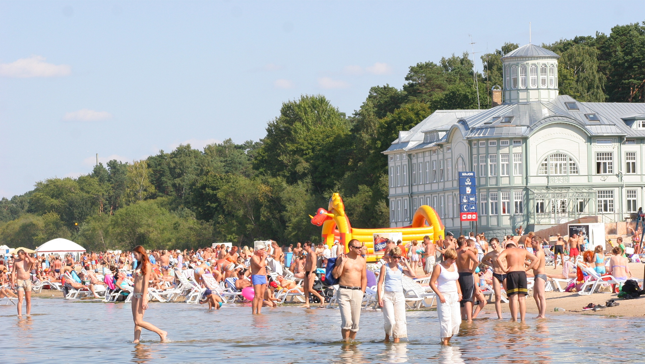 Tbe beach of Jurmala, Latvia on June 8, 2005 (Jurmalastic/Wikimedia Commons)