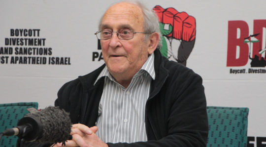 Denis Goldberg addressing an audience in Johannesburg, South Africa at an event promoting a boycoot of Israel. (Hassan Isilow/Anadolu Agency via Getty Images)