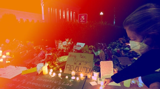 makeshift memorial for ruth bader ginsburg supreme court dc