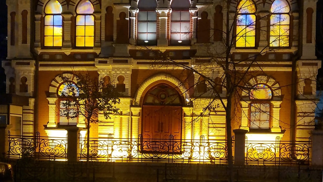 The glass-stained windows glow at the Great Choral Synagogue in Kyiv, Ukraine on Nov. 9, 2020. (Courtesy of Rabbi Yaakov Dov Bleich)