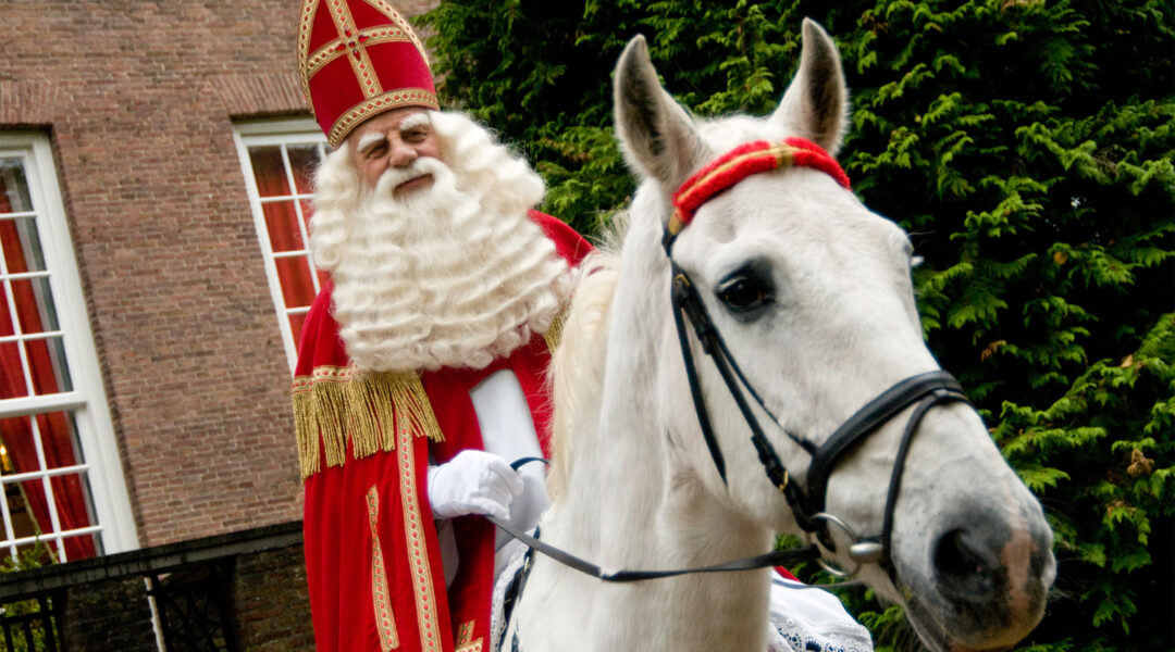 Bram van der Vlugt portrays Sinterklaas in Zeist, the Netherlands on Oct. 27, 2008. (Wikimedia Commons/R.F. (Roel) Jorna)