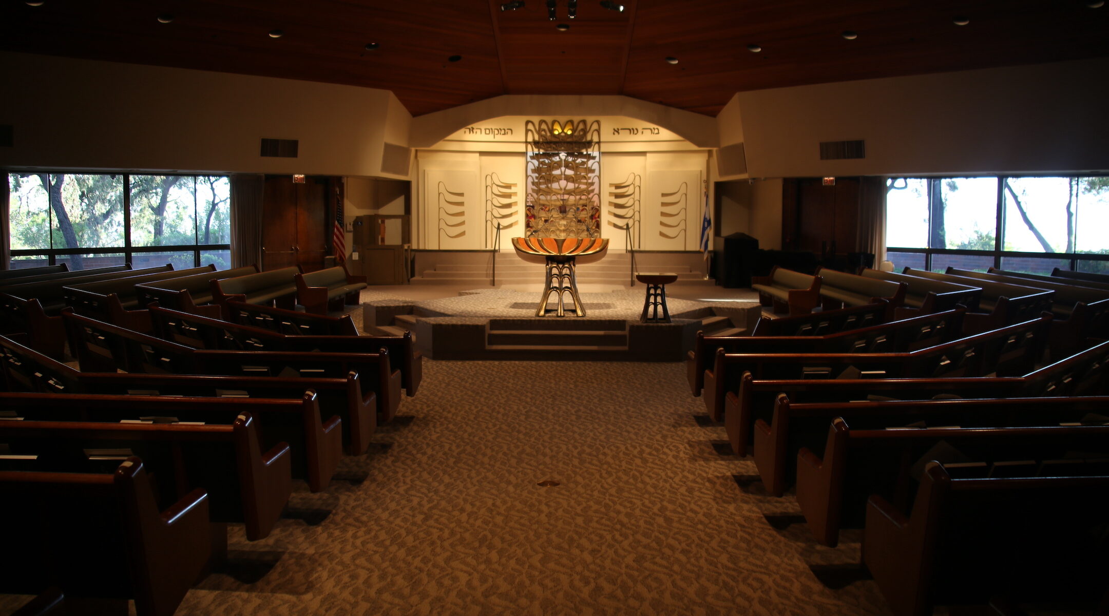 empty synagogue high holidays