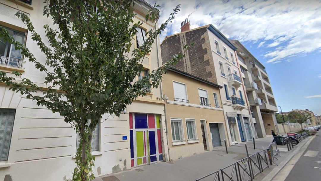 The entrance to the College/Lycee Juive de Lyon. (Google)