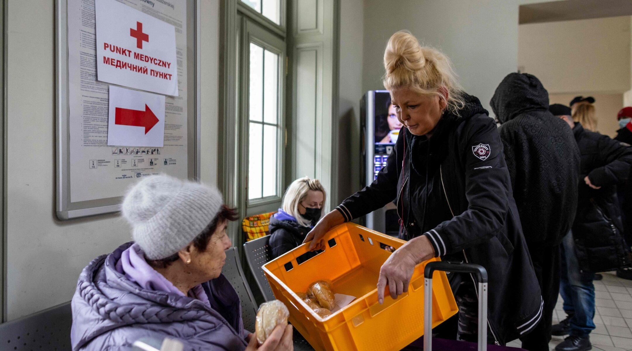 02-27-2022-Ukraine-refugees-2160x1200 image