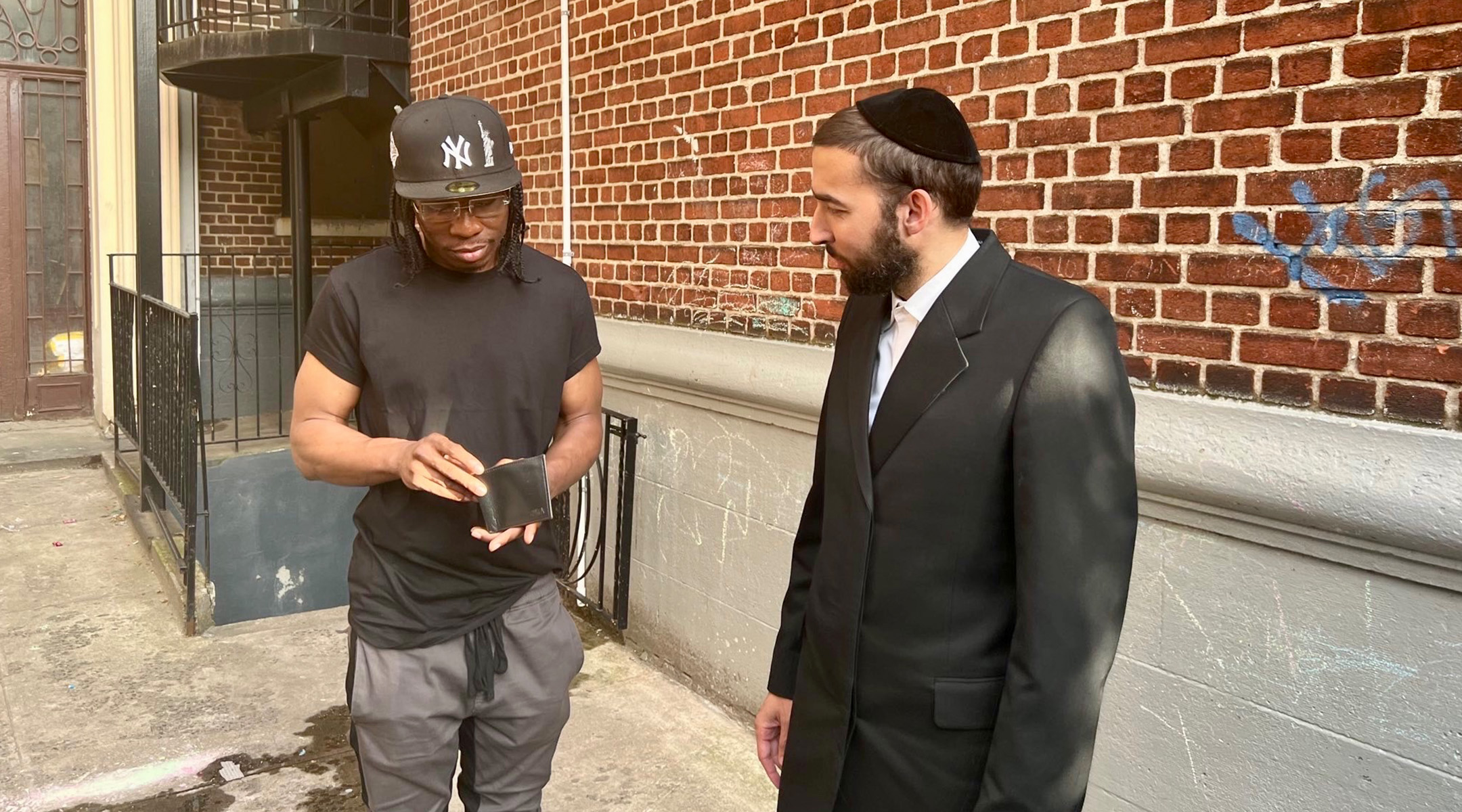  Bronx man who lost his wallet and $1,400 is grateful to Hasidic family who returned...