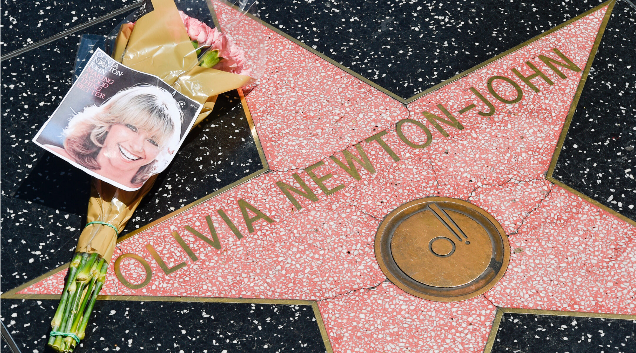 Olivia Newton John Grease Star And Granddaughter Of Jewish Nobel Laureate Dies At 73 Jewish Telegraphic Agency