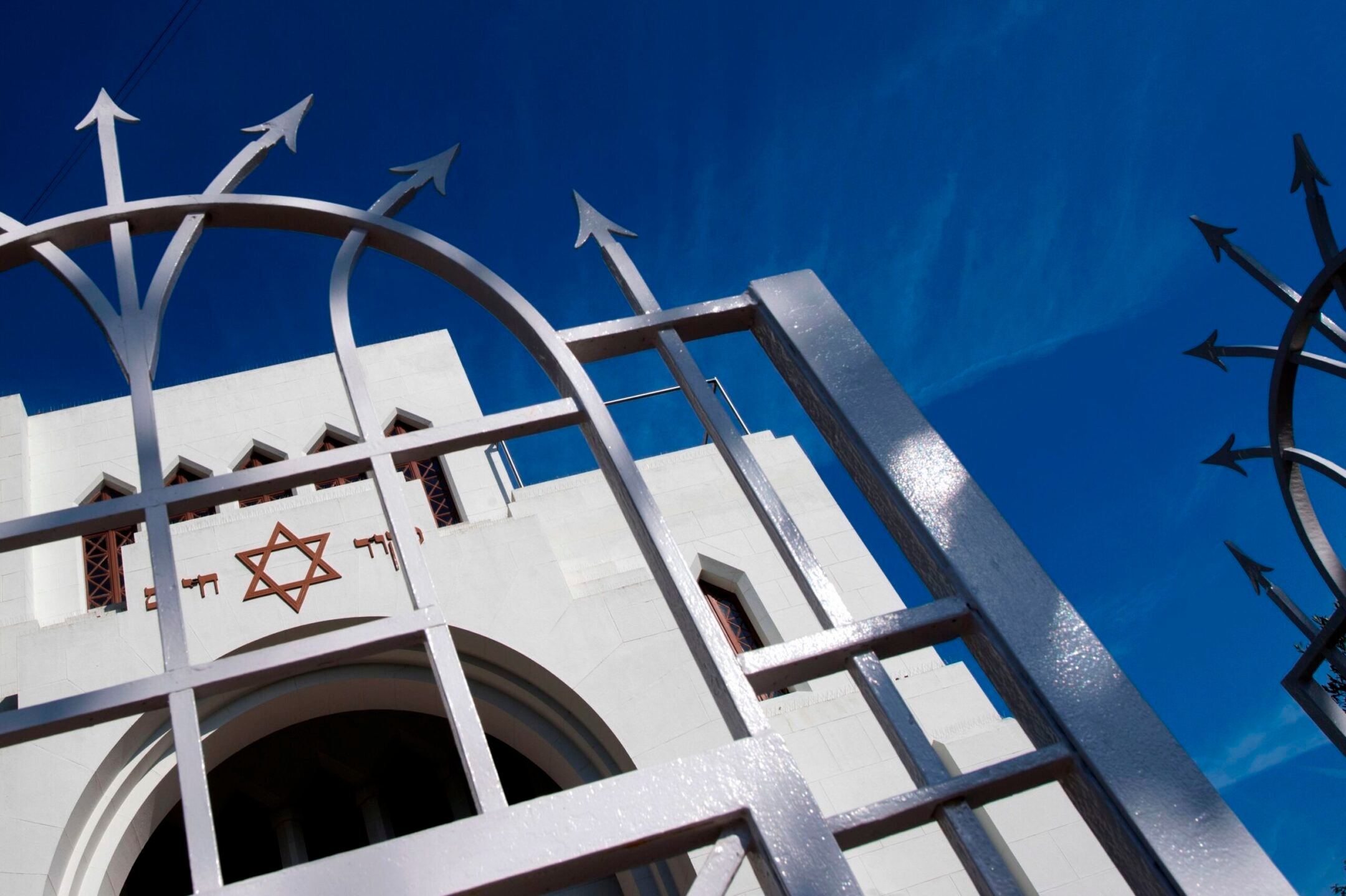 Portuguese court loosens rules for rabbi charged in Roman Abramovich Sephardic citizenship probe