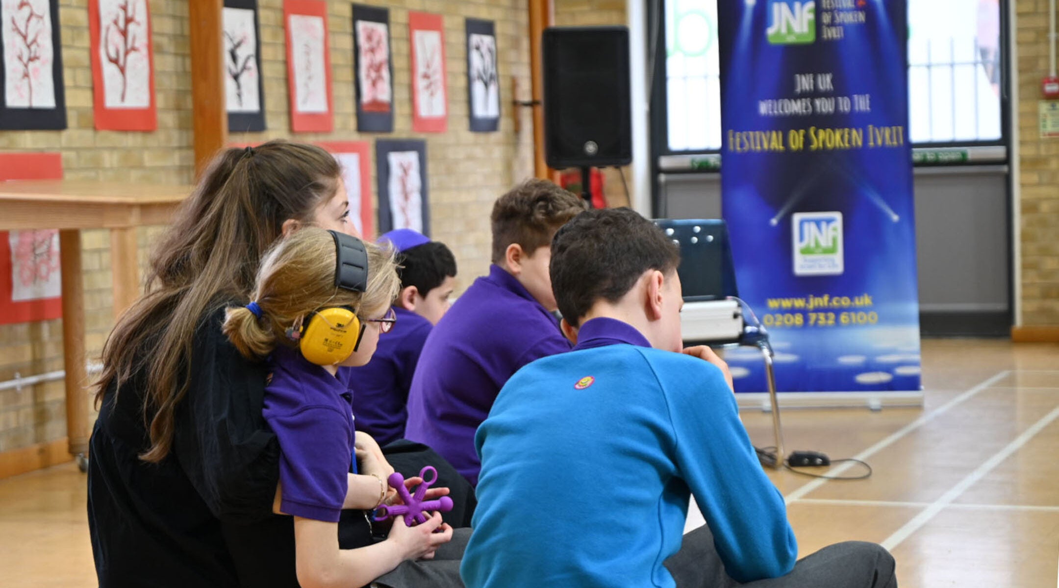 In London A Special Needs School Is Rare Meeting Point For Haredi 