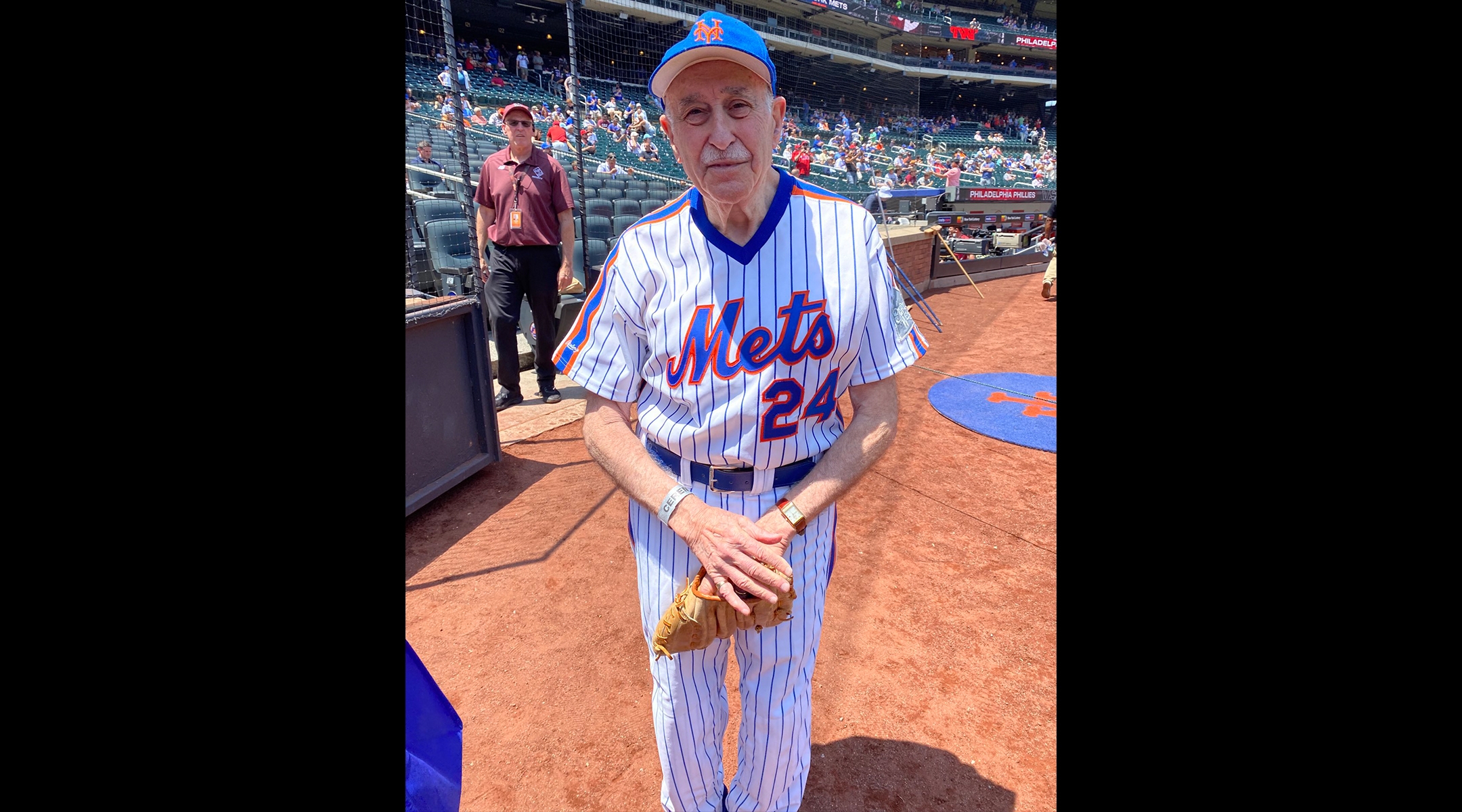 This Holocaust survivor and longtime Mets fan threw out the first pitch at Thursday’s game