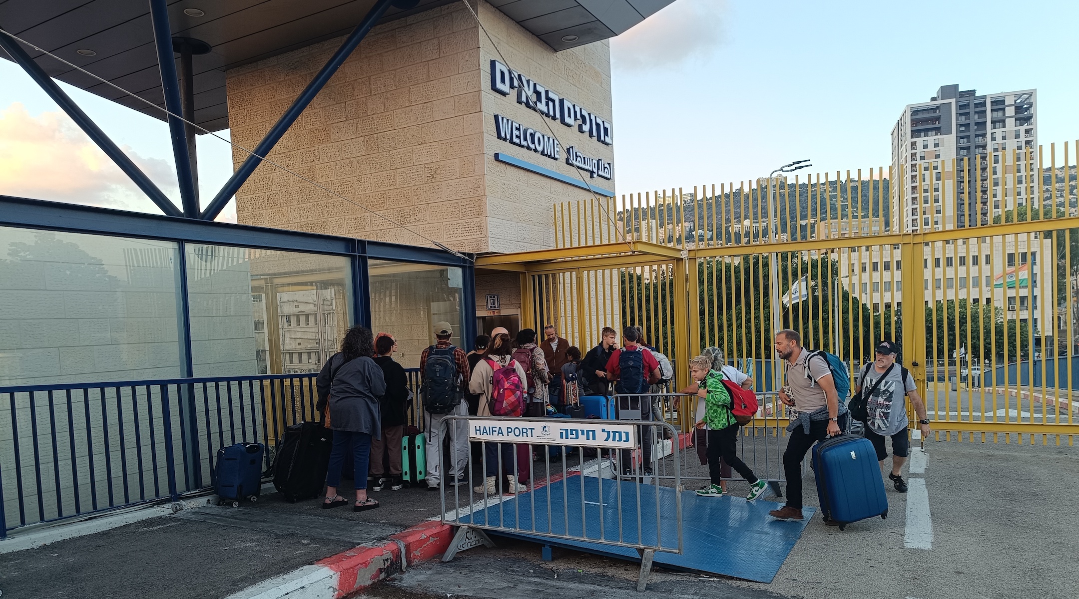 American citizens wait to evacuate Israel on Oct. 16, 2023. (Eliyahu Freedman)