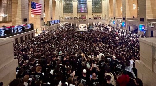 Protesters crowd Grand Central Station on Friday, Oct. 27, 2023. (JVP/X)