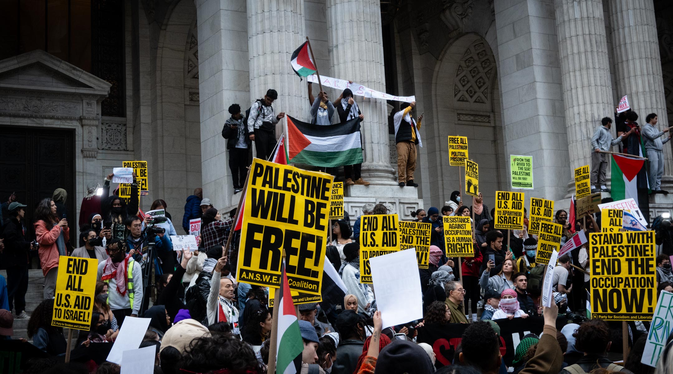 Pro-Palestinian protesters near Bryant Park in New York City, November 9, 2023. (Luke Tress)