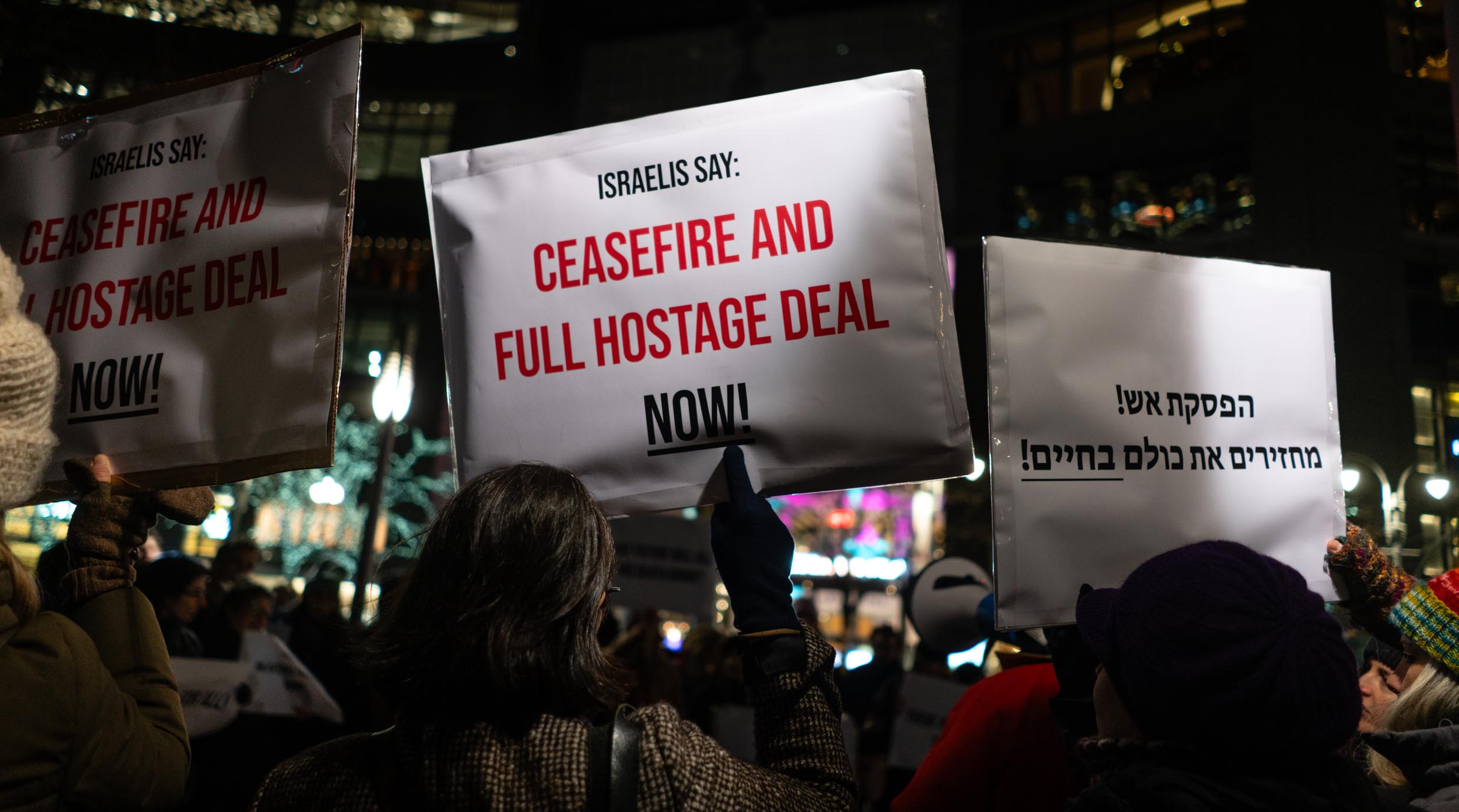 Left-wing Israelis protest in support of a Gaza ceasefire and the release of Hamas hostages, in midtown Manhattan, December 20, 2023. (Luke Tress)