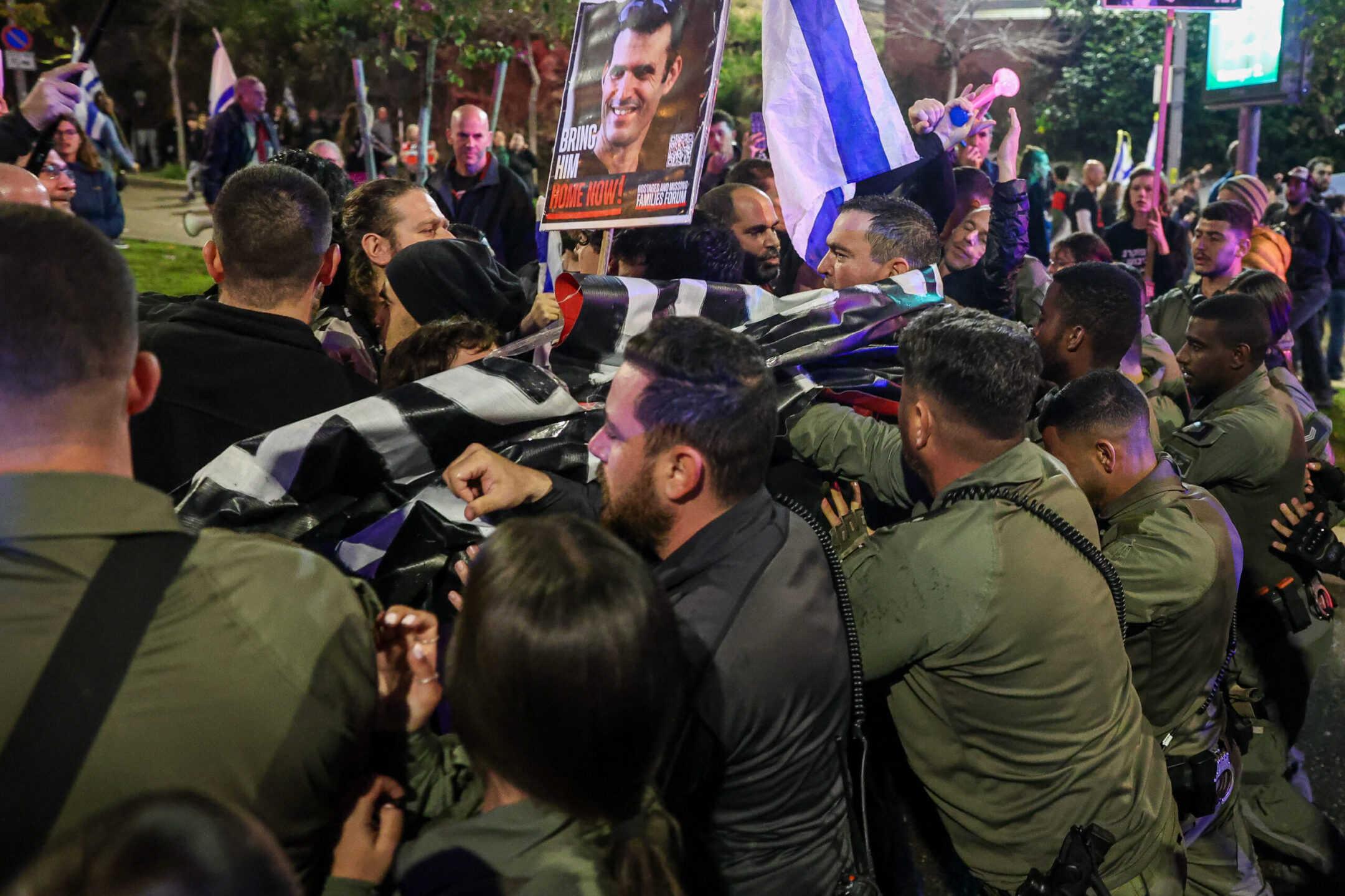 Israeli authorities are investigating after police crack down on anti-government protesters in Tel Aviv