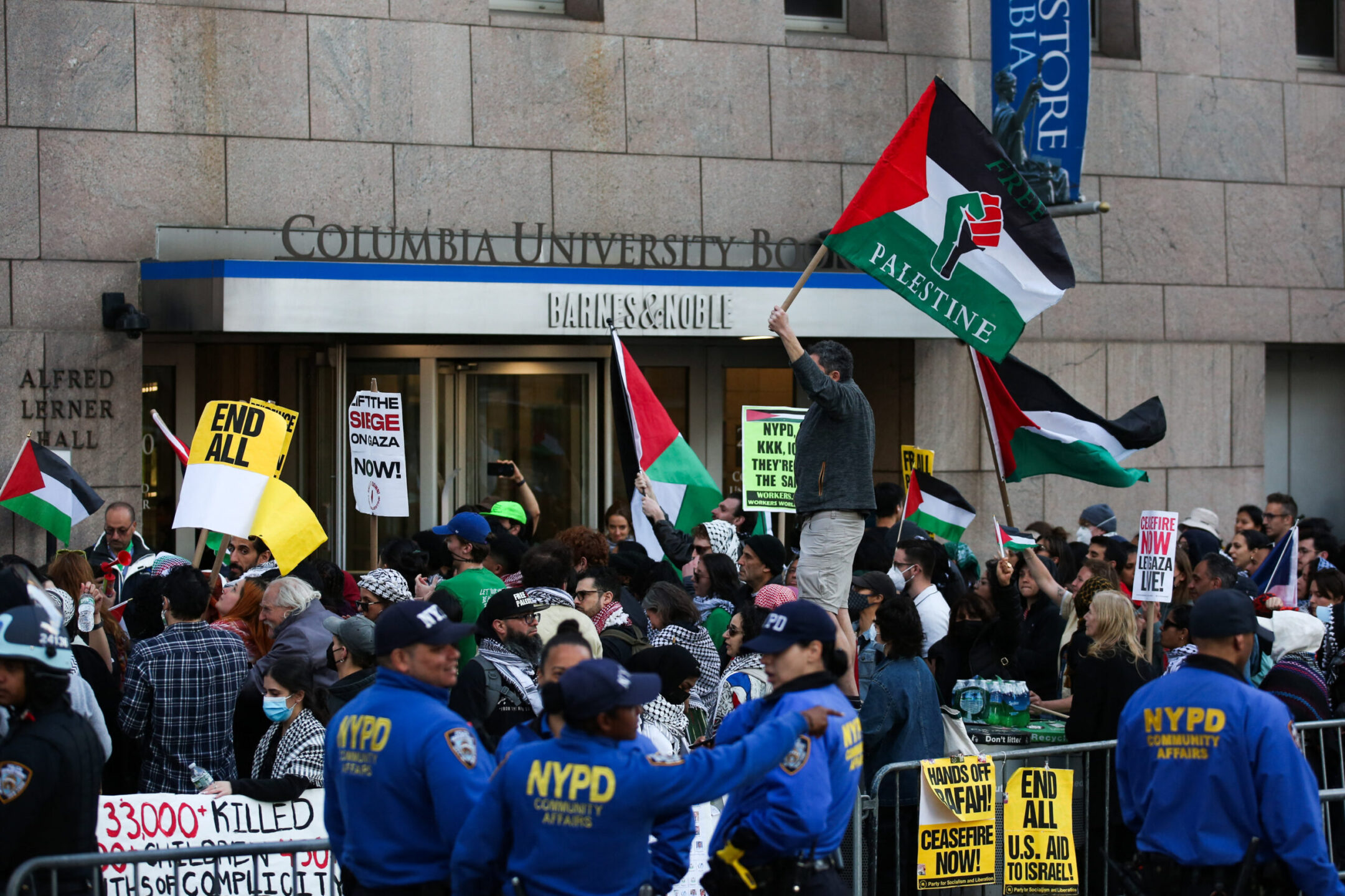 Rabbi at Columbia U urges Jewish students to leave as pro-Palestinian protests continue to roil campus