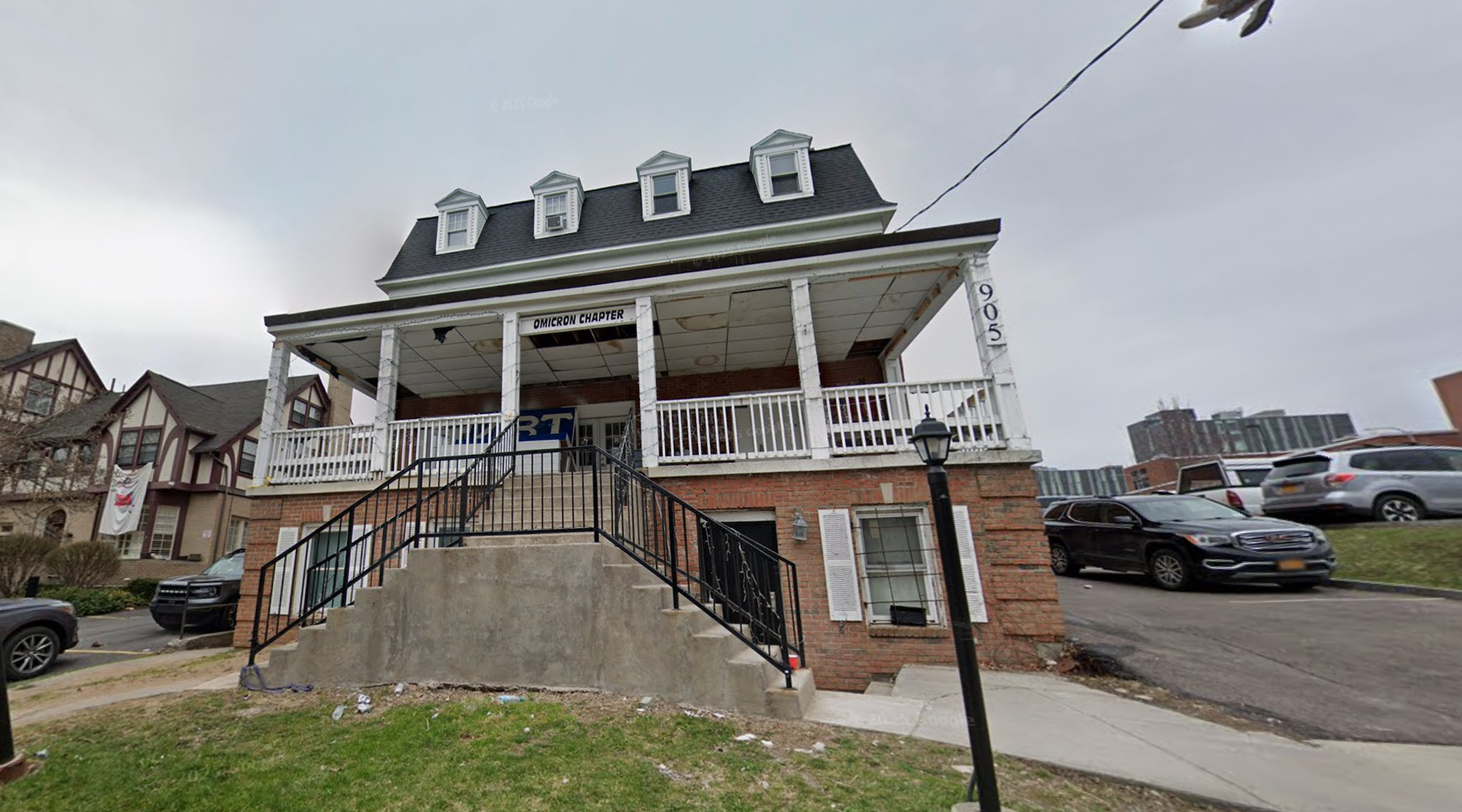 A photo of the front of the ZBT fraternity house.